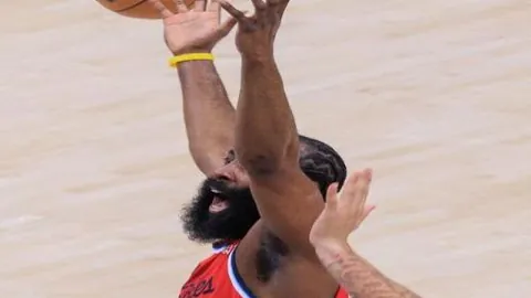 新援双星亮相，斯卢茨基大胆试阵型，上海申花迎战日系强敌，能否一炮打响？