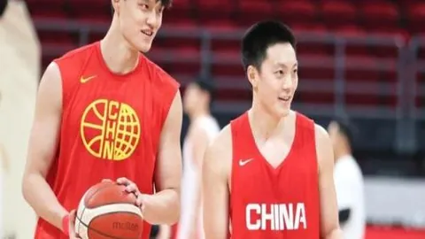 “罗克因西班牙转会窗关闭，加盟帕尔梅拉斯计划泡汤”